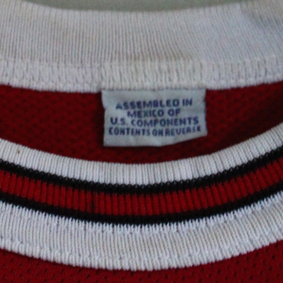 Michael Jordan #23 Bulls Jersey - Picture 6 of 7